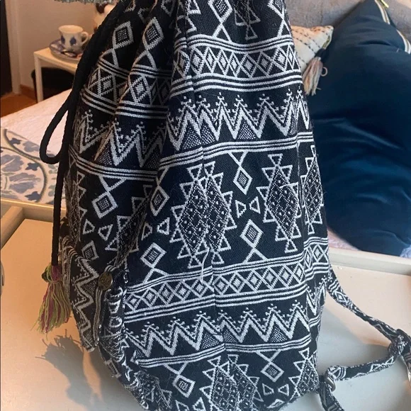 Billabong Sandy Streets Black and White Print
Backpack - Picture 17 of 17